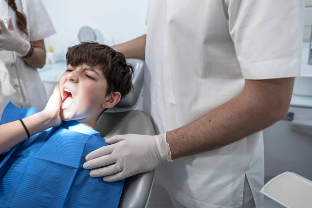 Best Emergency Tooth Extraction in Manhattan, IL